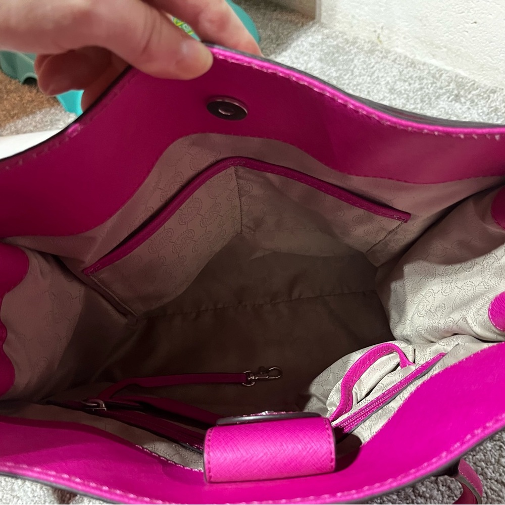 Fuchsia Michael Kors Handbag With Matching Wallet… - image 5